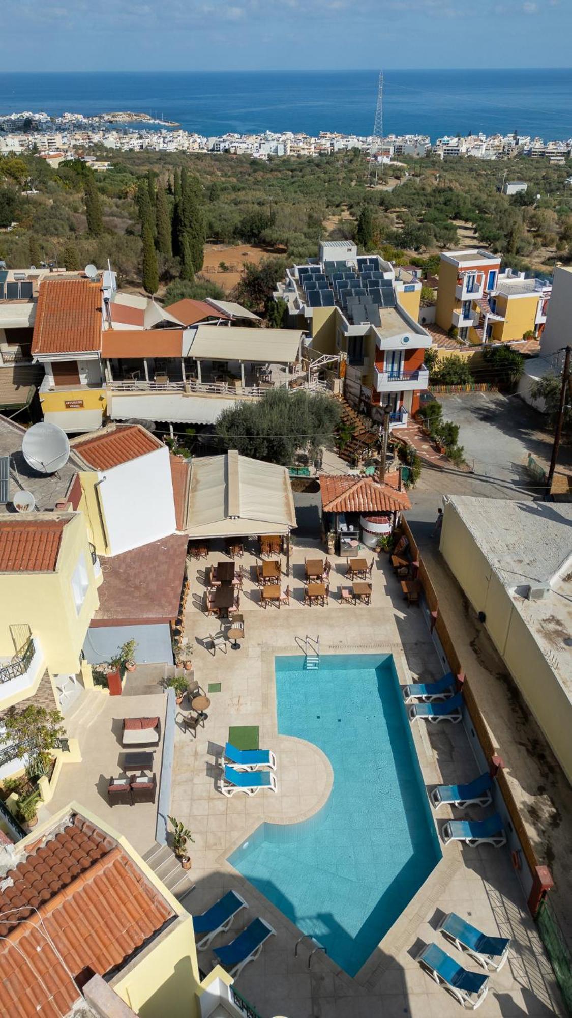 Ariadni Palace Apartments 헐소니소스 외부 사진