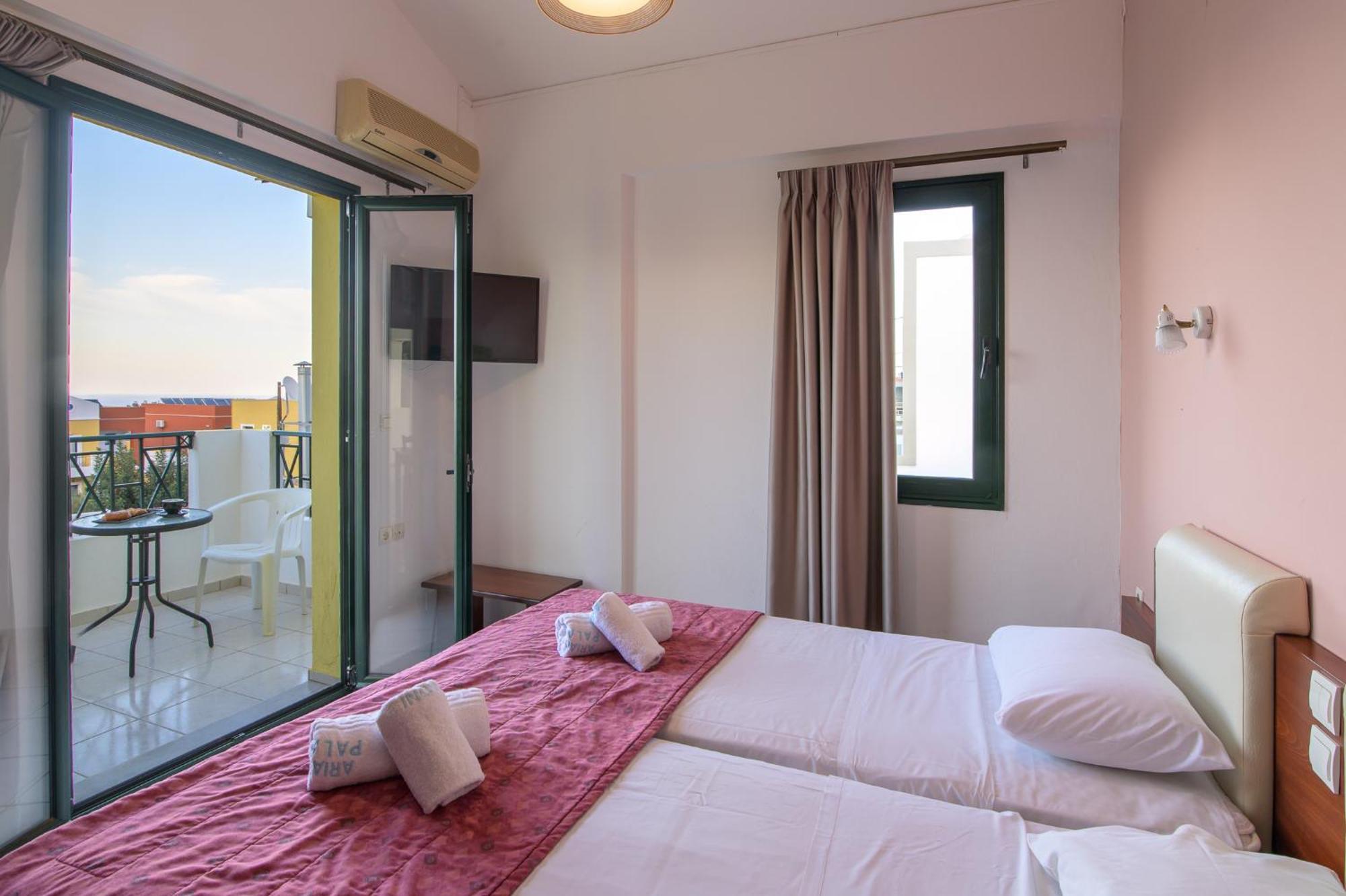 Ariadni Palace Apartments 헐소니소스 외부 사진
