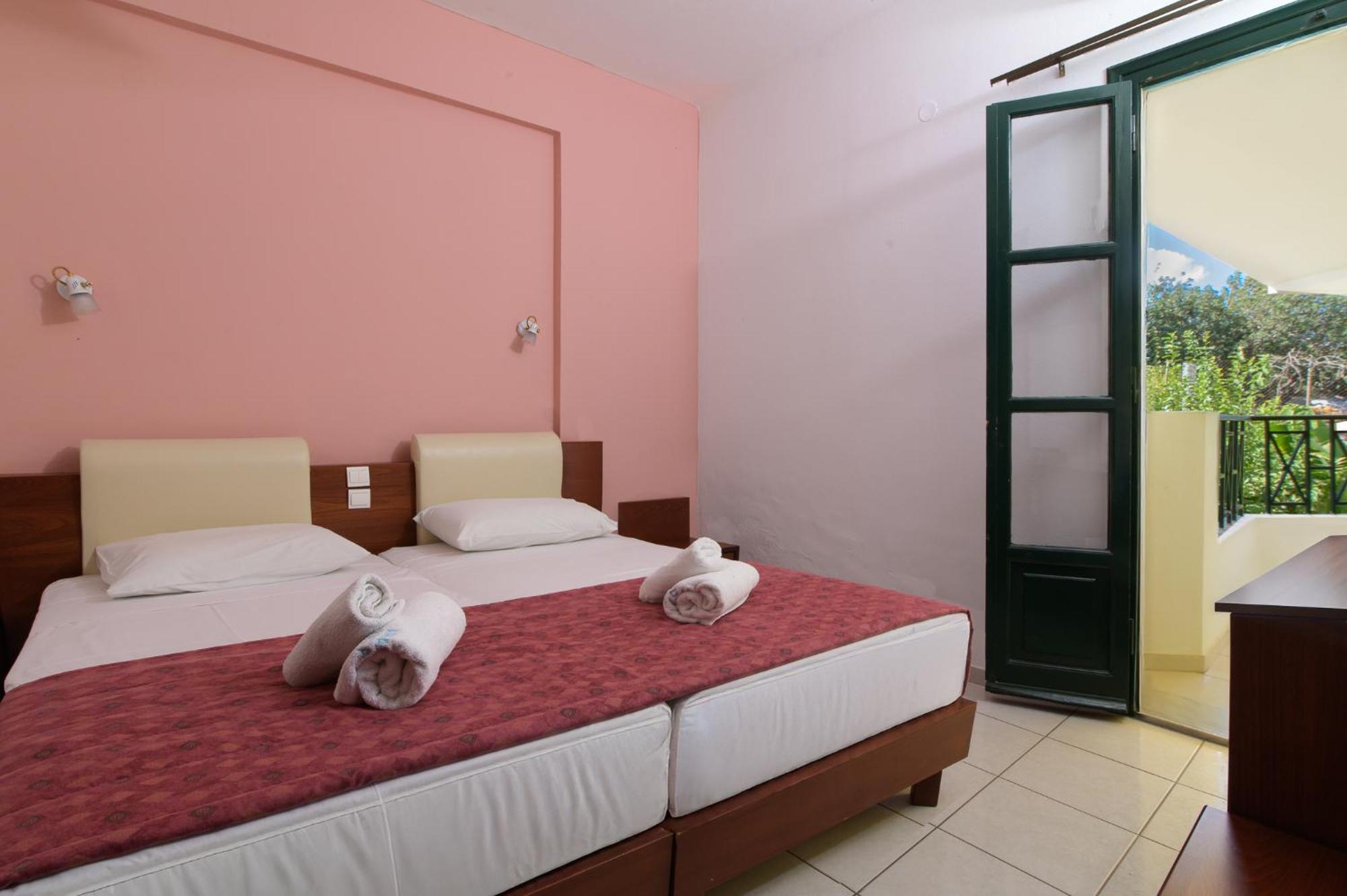 Ariadni Palace Apartments 헐소니소스 외부 사진