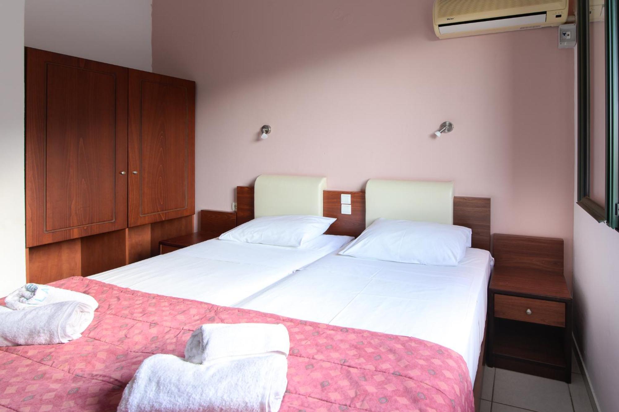 Ariadni Palace Apartments 헐소니소스 외부 사진